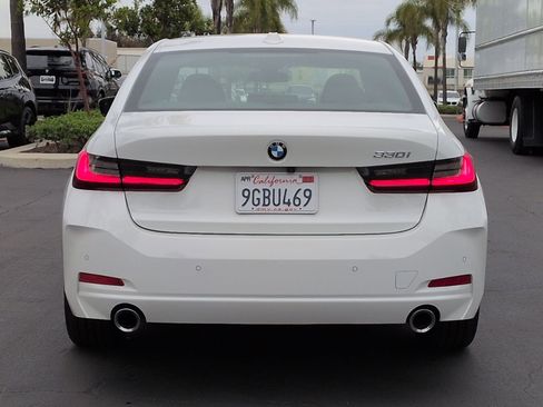 Used 2023 BMW 330i Sedan w/ Driving Assistance Package image 9