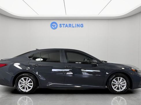 Used 2026 Toyota Camry LE w/ Convenience Package image 11