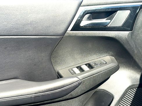 Used 2024 Mitsubishi Outlander SE FWD image 16