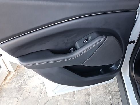 Used 2022 Ford Mustang Mach-E Select image 19