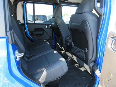 New 2025 Jeep Gladiator Rubicon w/ Convenience Group image 25