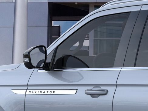 New 2026 Lincoln Navigator Reserve AWD/4WD image 20