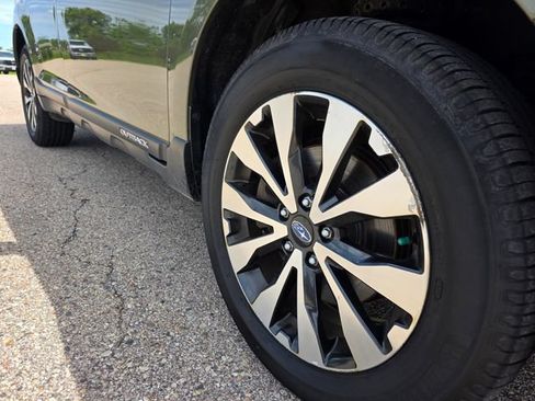 Used 2015 Subaru Outback 2.5i Limited AWD/4WD image 42