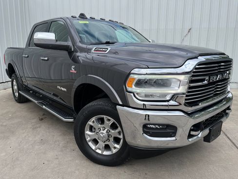 Used 2021 RAM 2500 Laramie AWD/4WD image 3