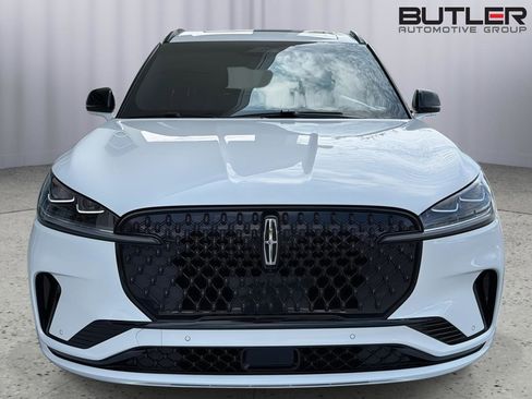 Used 2025 Lincoln Aviator Reserve w/ Equipment Group 201A AWD/4WD image 9
