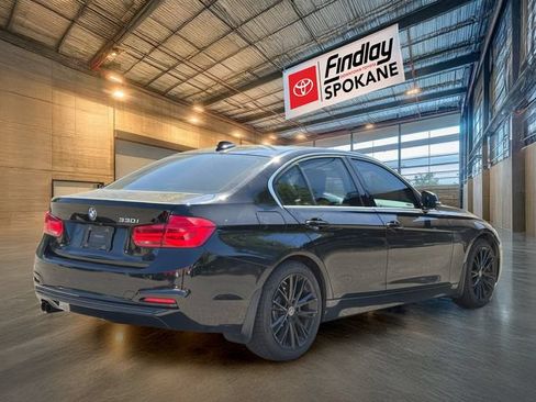 Used 2017 BMW 330i Sedan RWD image 4