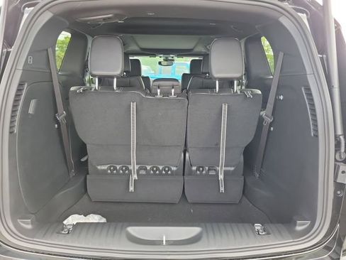 New 2026 Chrysler Pacifica Select image 7