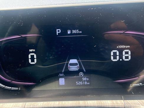 Used 2023 Kia Telluride EX w/ EX Captain's Chair Package FWD image 13