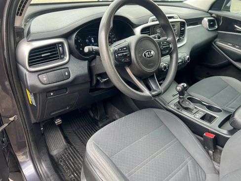 Used 2016 Kia Sorento FWD image 15
