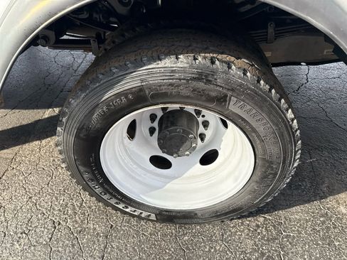 Used 2015 Ford F550 2WD Regular Cab Super Duty image 13