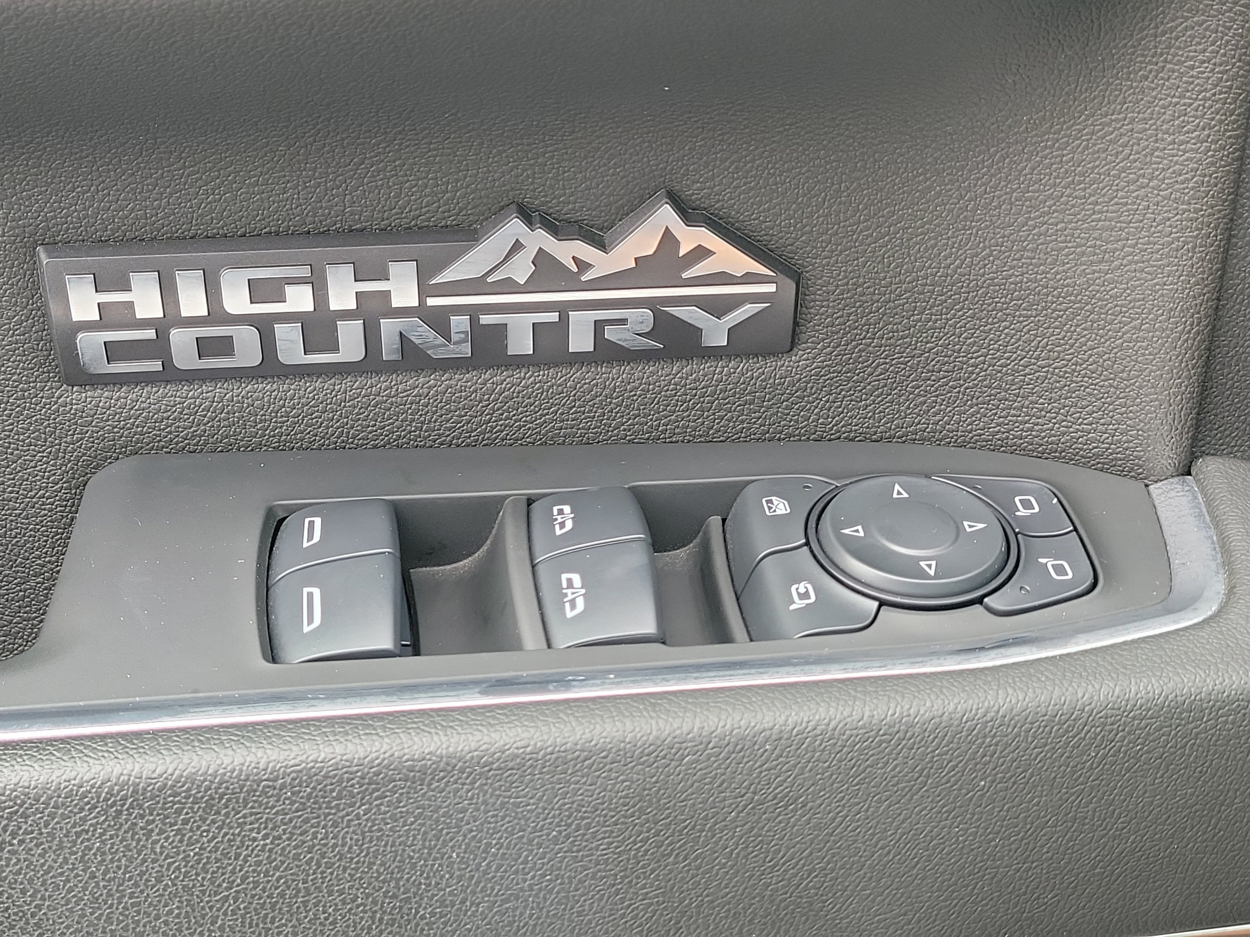 Used 2024 Chevrolet Silverado 1500 High Country AWD/4WD image 34