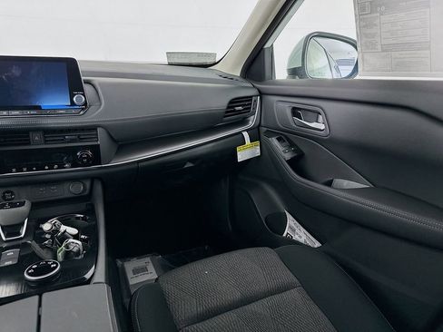 New 2026 Nissan Rogue SV AWD/4WD image 29