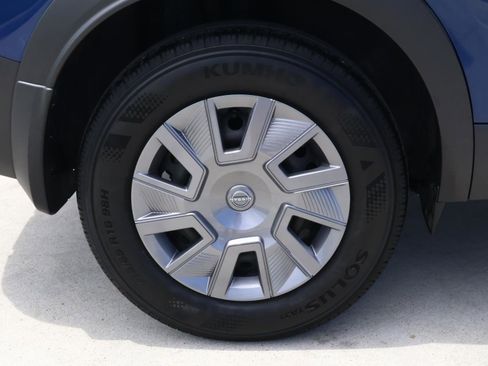 Used 2025 Nissan Kicks S FWD image 8