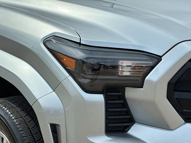 Certified 2025 Toyota Tacoma SR5 AWD/4WD image 27