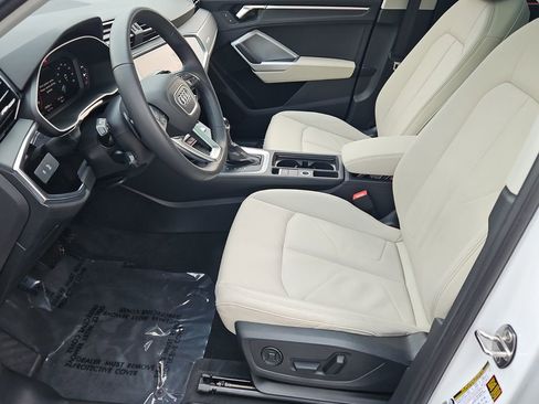 Used 2024 Audi Q3 2.0T Premium Plus w/ Premium Plus Package image 11