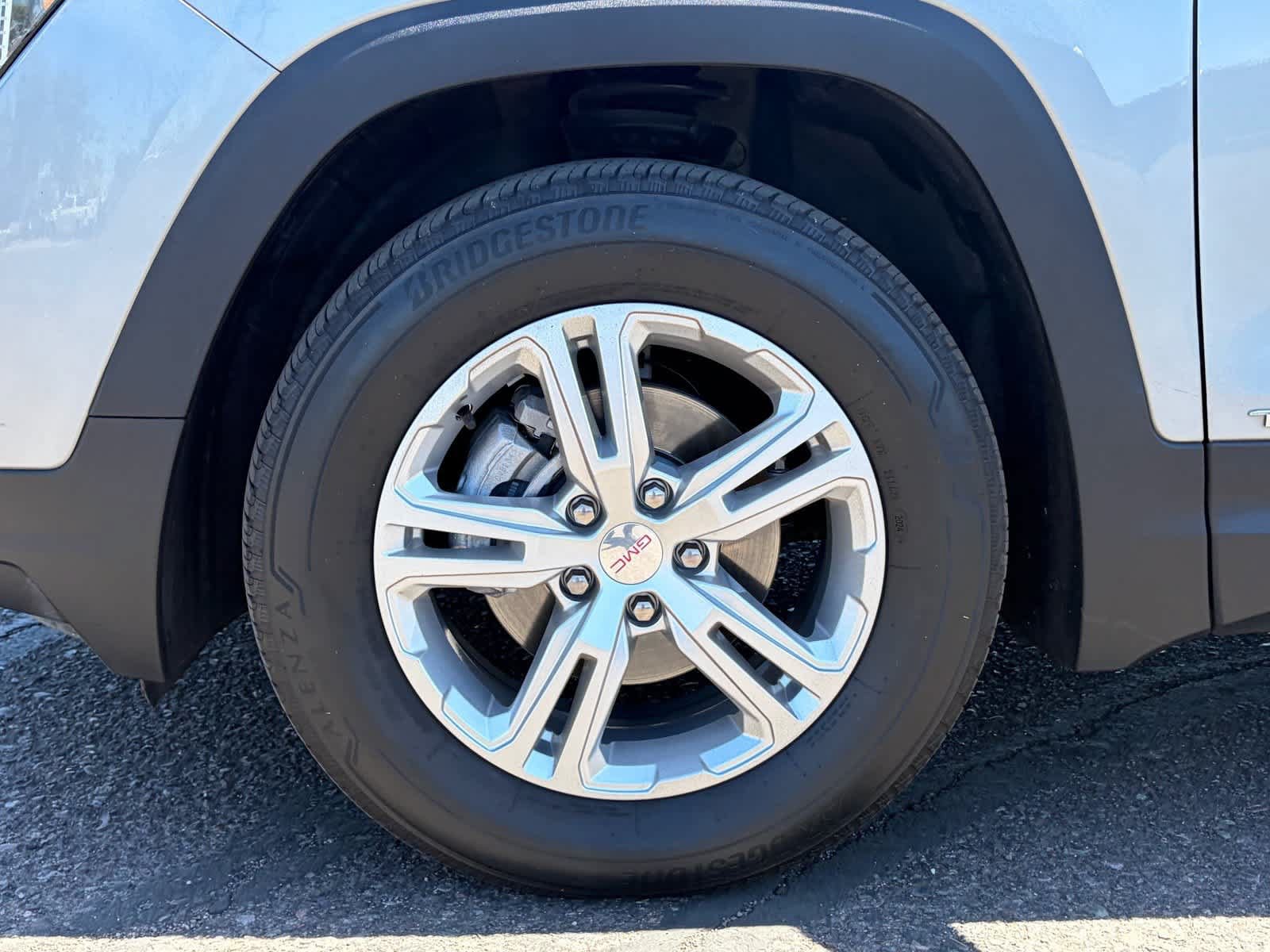 Used 2024 GMC Terrain SLE AWD/4WD image 10