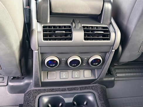 New 2026 Land Rover Defender 130 X-Dynamic SE AWD/4WD image 20