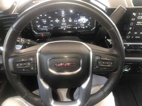 Used 2022 GMC Sierra 1500 SLT image 13