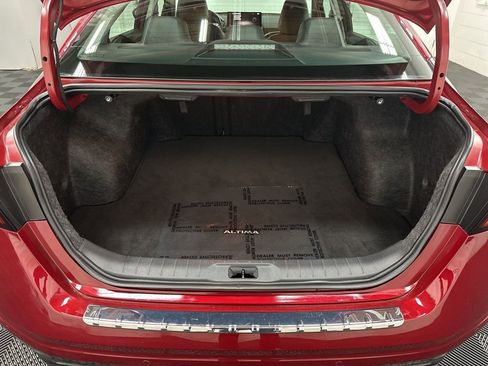 Used 2023 Nissan Altima 2.5 SR w/ SR Premium Package image 34