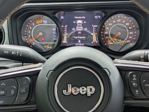 Used 2024 Jeep Wrangler Unlimited Sport AWD/4WD image 26