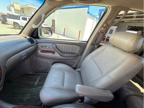 Used 2004 Toyota Tundra Limited image 28