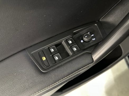 Certified 2023 Volkswagen Tiguan S image 18