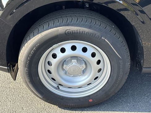 New 2025 Ford Maverick XL image 11