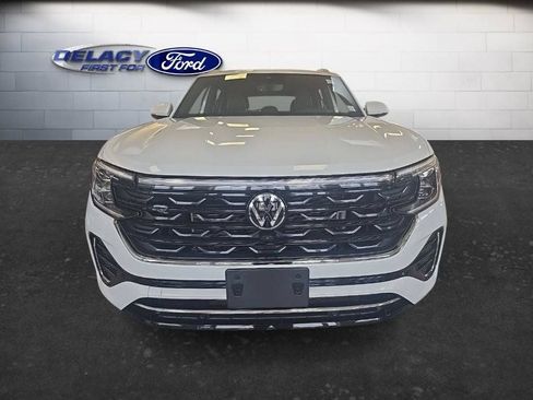Used 2024 Volkswagen Atlas Cross Sport SEL Premium R-Line AWD/4WD image 11