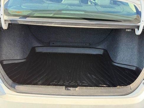 Used 2019 Honda Accord LX image 9