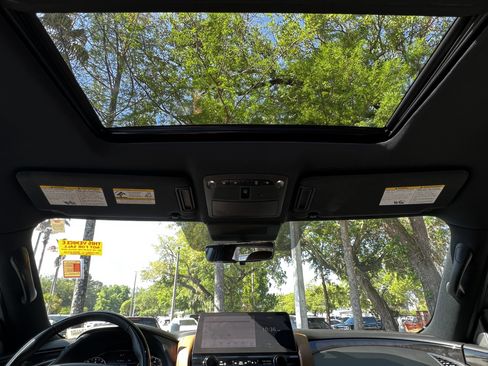 Used 2024 INFINITI QX80 Sensory image 37