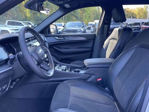 New 2025 Jeep Grand Cherokee L Limited image 26