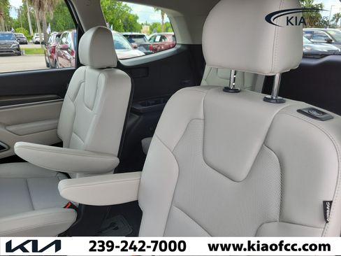 Certified 2025 Kia Telluride S FWD image 14