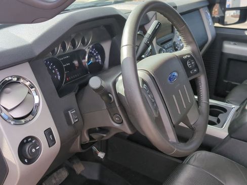 Used 2014 Ford F250 Lariat w/ Lariat Ultimate Package image 10