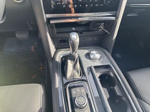 Used 2023 Nissan Armada SL w/ Midnight Edition Package image 25