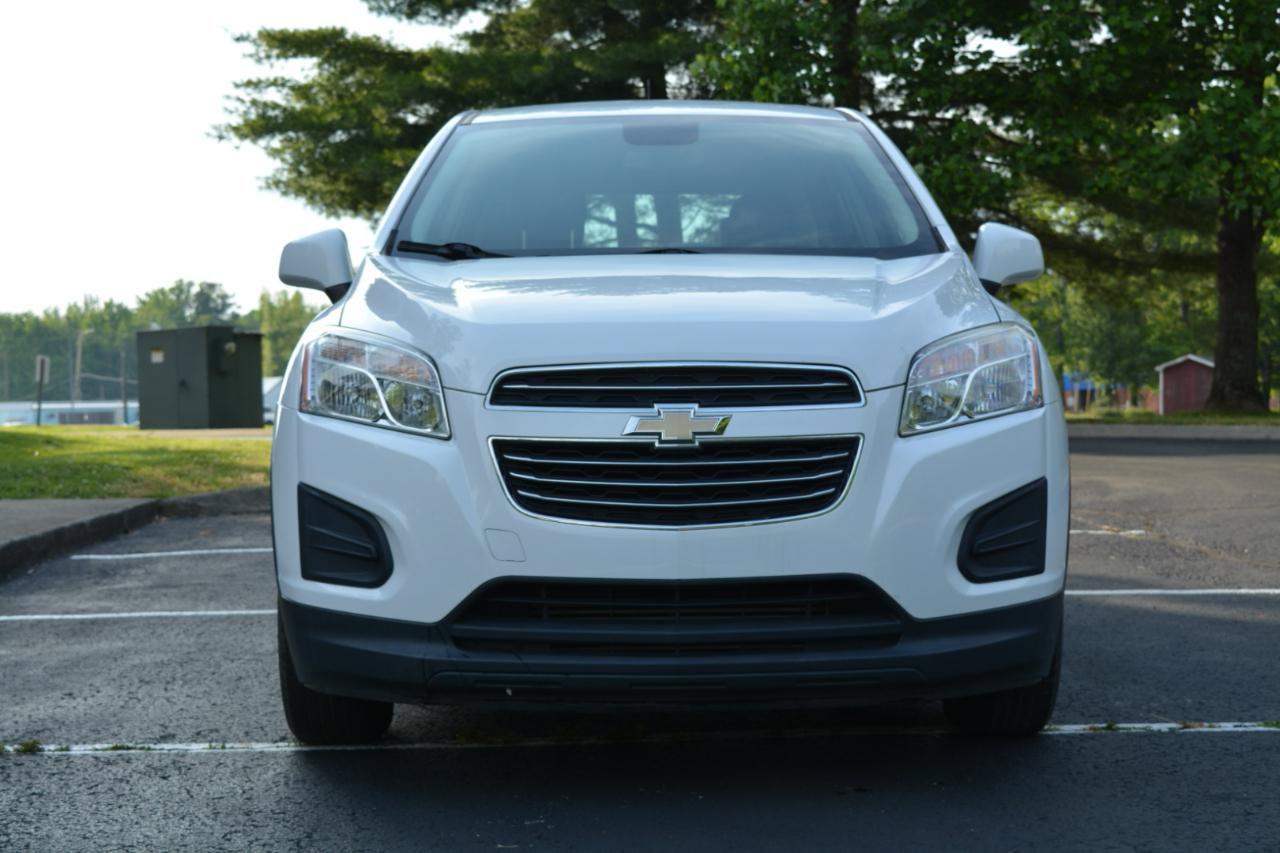 Used 2016 Chevrolet Trax LS w/ LPO, Protection Package AWD/4WD image 2