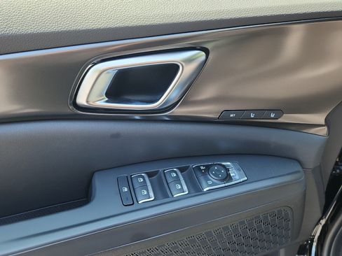 New 2026 Kia Carnival SX w/ SX Dark Edition Package FWD image 18
