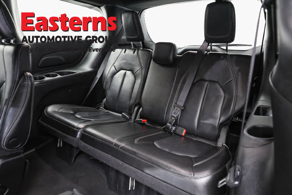 Used 2023 Chrysler Pacifica Touring-L w/ S Appearance Package FWD image 28