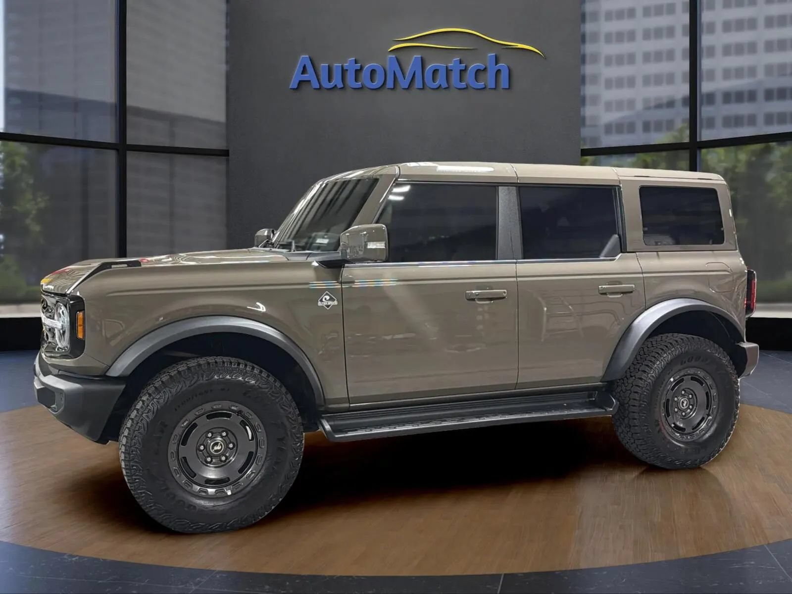 Used 2025 Ford Bronco Outer Banks w/ Sasquatch Package AWD/4WD image 6