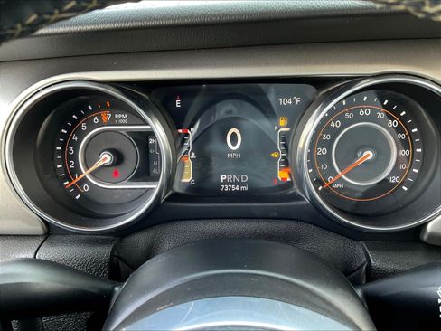 Used 2019 Jeep Wrangler Unlimited Sahara AWD/4WD image 14