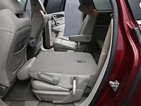 Used 2017 Buick Enclave Leather w/ Trailering Package image 13