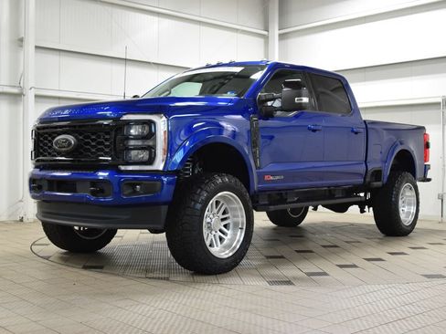 Used 2026 Ford F250 Lariat w/ Black Appearance Package AWD/4WD image 3