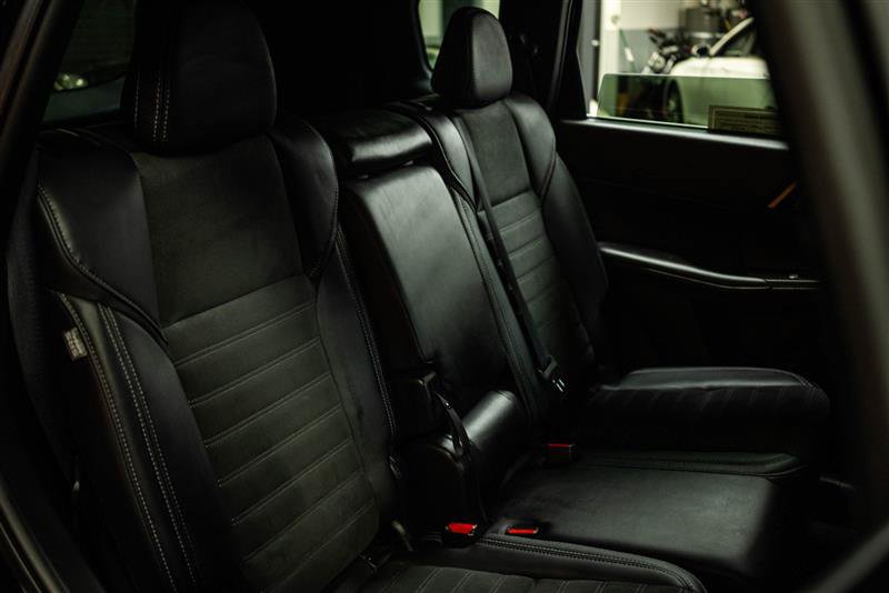 Used 2025 Mitsubishi Outlander AWD image 13