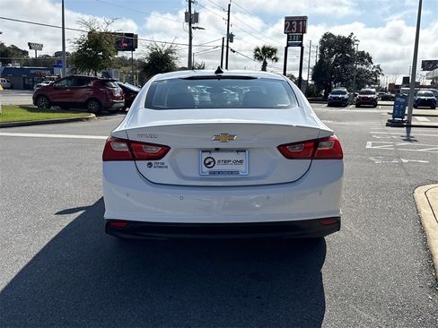 Used 2021 Chevrolet Malibu LS image 7