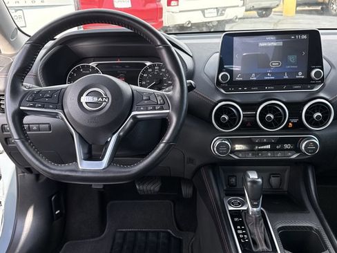 Used 2025 Nissan Sentra SR w/ SR Premium Package image 7