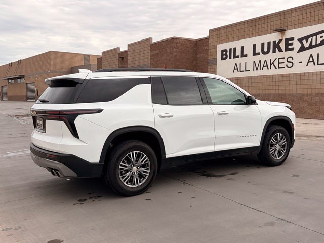 Used 2025 Chevrolet Traverse LT FWD image 8