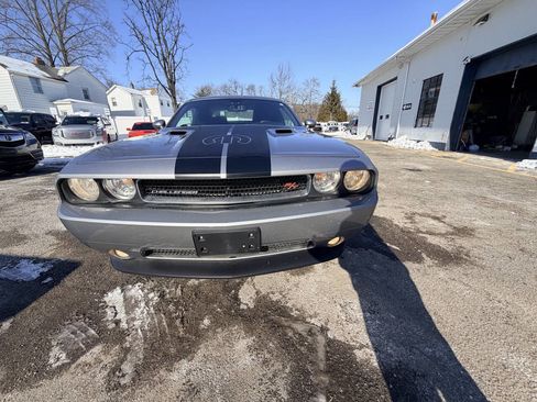 Used 2011 Dodge Challenger R/T image 3