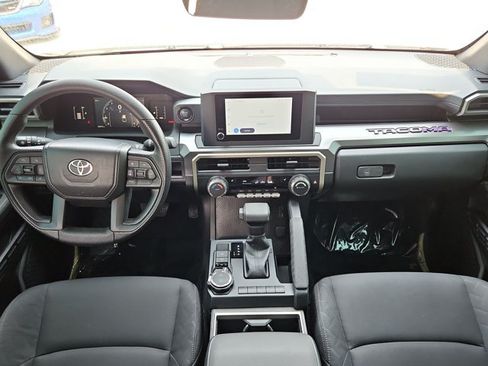 Used 2024 Toyota Tacoma SR5 AWD/4WD image 16