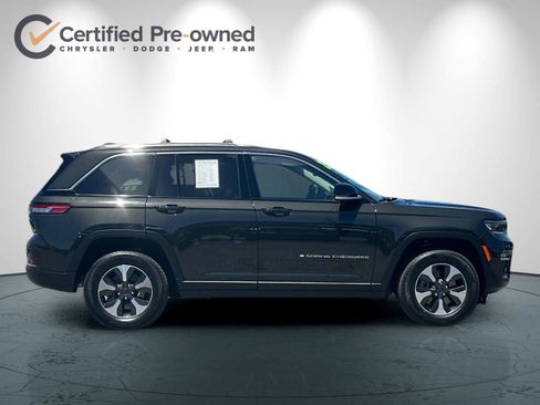 Used 2023 Jeep Grand Cherokee 4WD 4xe image 3