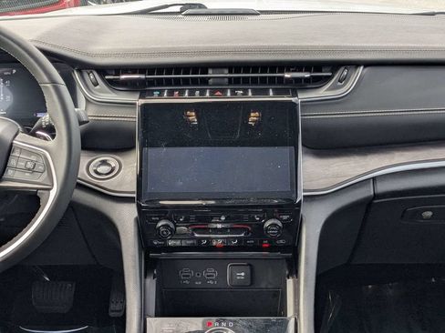 Used 2024 Jeep Grand Cherokee Limited 4xe AWD/4WD image 18