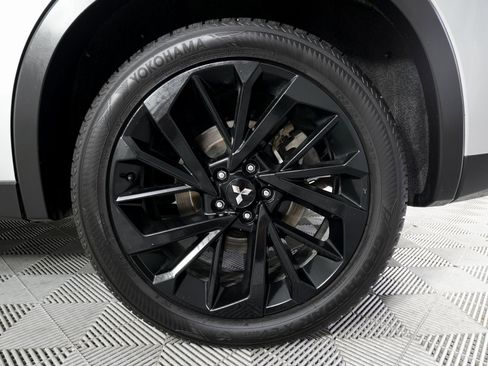 Used 2023 Mitsubishi Outlander SE image 31